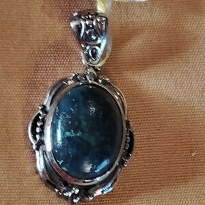 SHATTUCKITE CABACHON ENCASED IN STERLING. 16" OR 18" INCH-925 CHAIN. NC-1363940)
